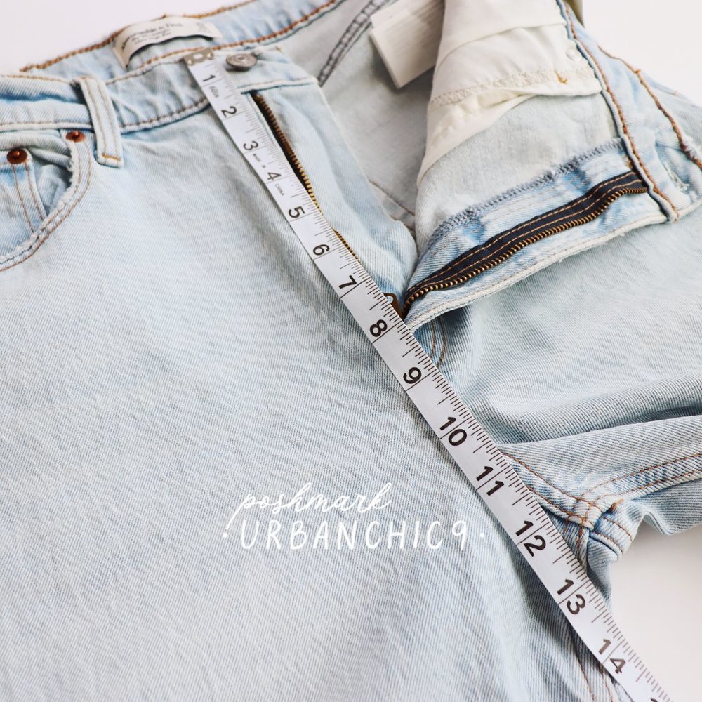 NWT ABERCROMBIE 90s Straight Jean Light Ripped size 30 - Picture 9 of 14